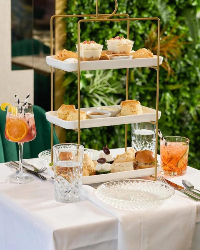 Dzert | Breakfast High Tea