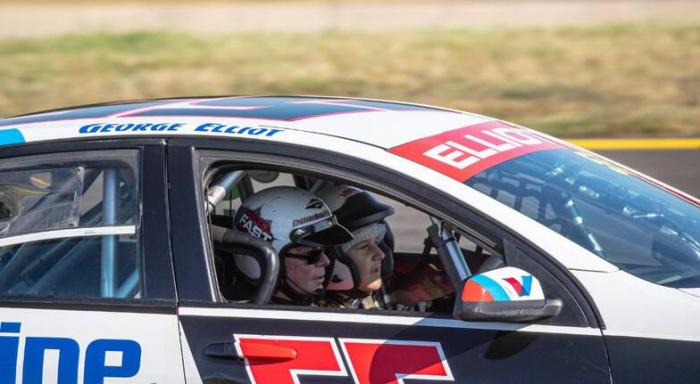 V8 Front Seat Hot Laps @ Bathurst