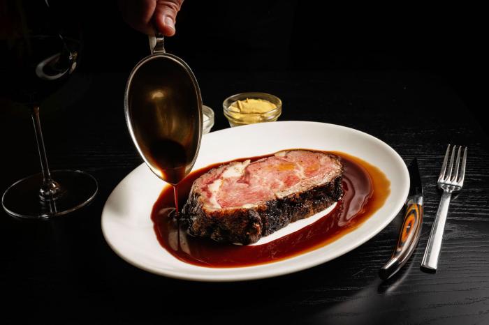 The Cut Bar & Grill